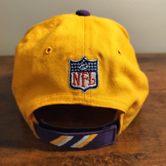 STARTER Yellow and Purple Hat - Picture 2 of 4